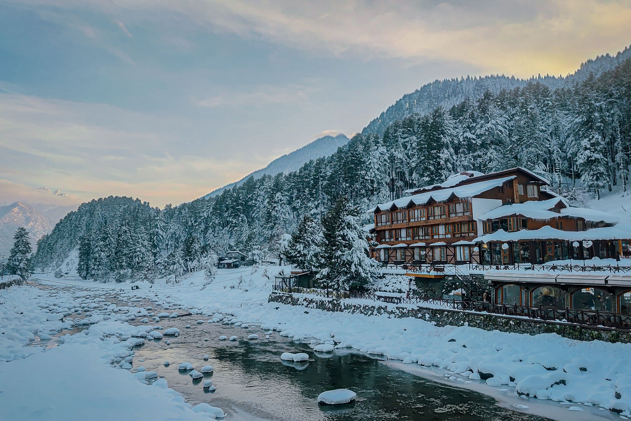 Gulmarg Snow Lodge